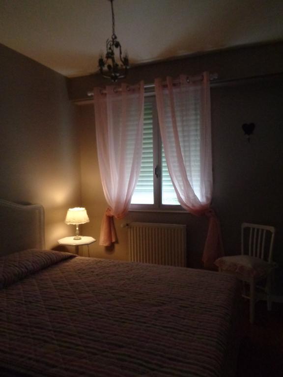 Le Saint Vincent Apartment เอแปร์เน ภายนอก รูปภาพ