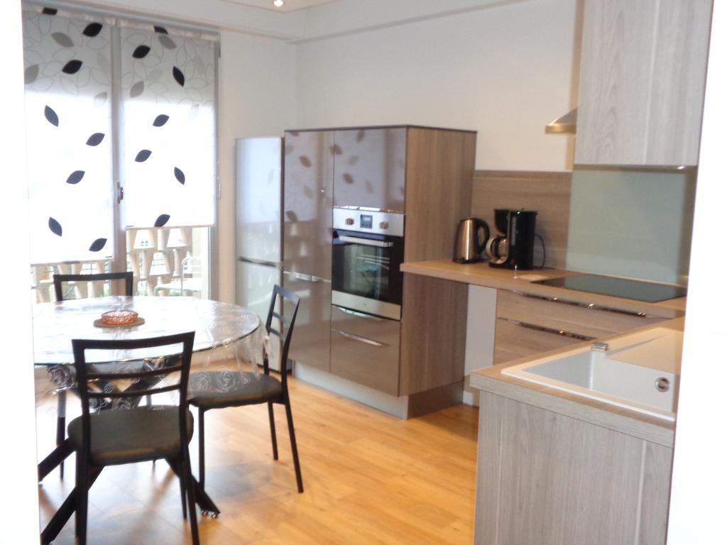 Le Saint Vincent Apartment เอแปร์เน ภายนอก รูปภาพ