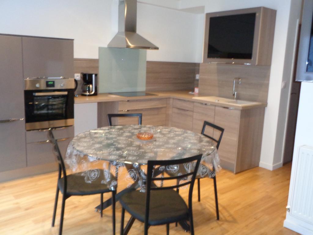Le Saint Vincent Apartment เอแปร์เน ภายนอก รูปภาพ